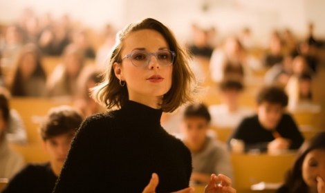 woman presenting on a meeting